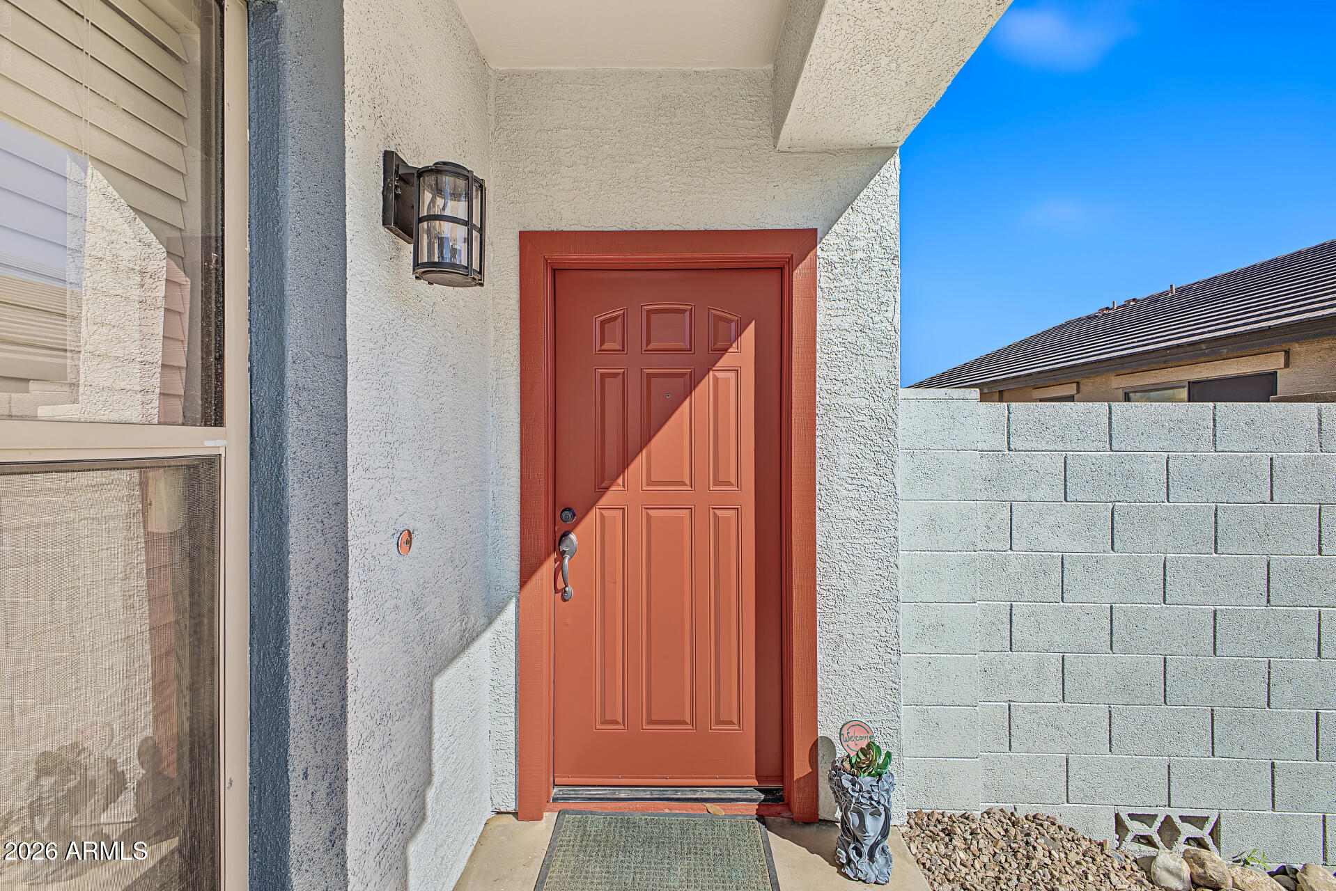 96 W DEXTER Way