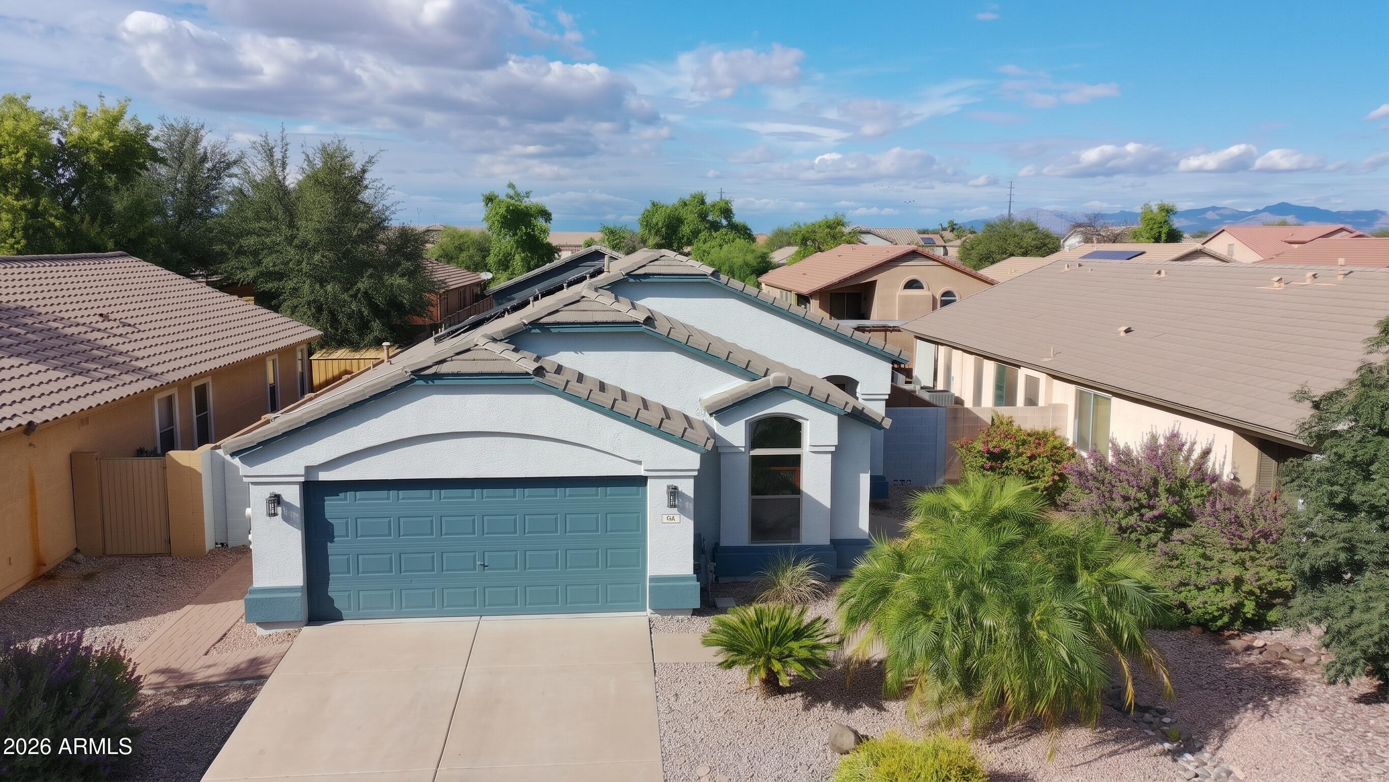 96 W DEXTER Way