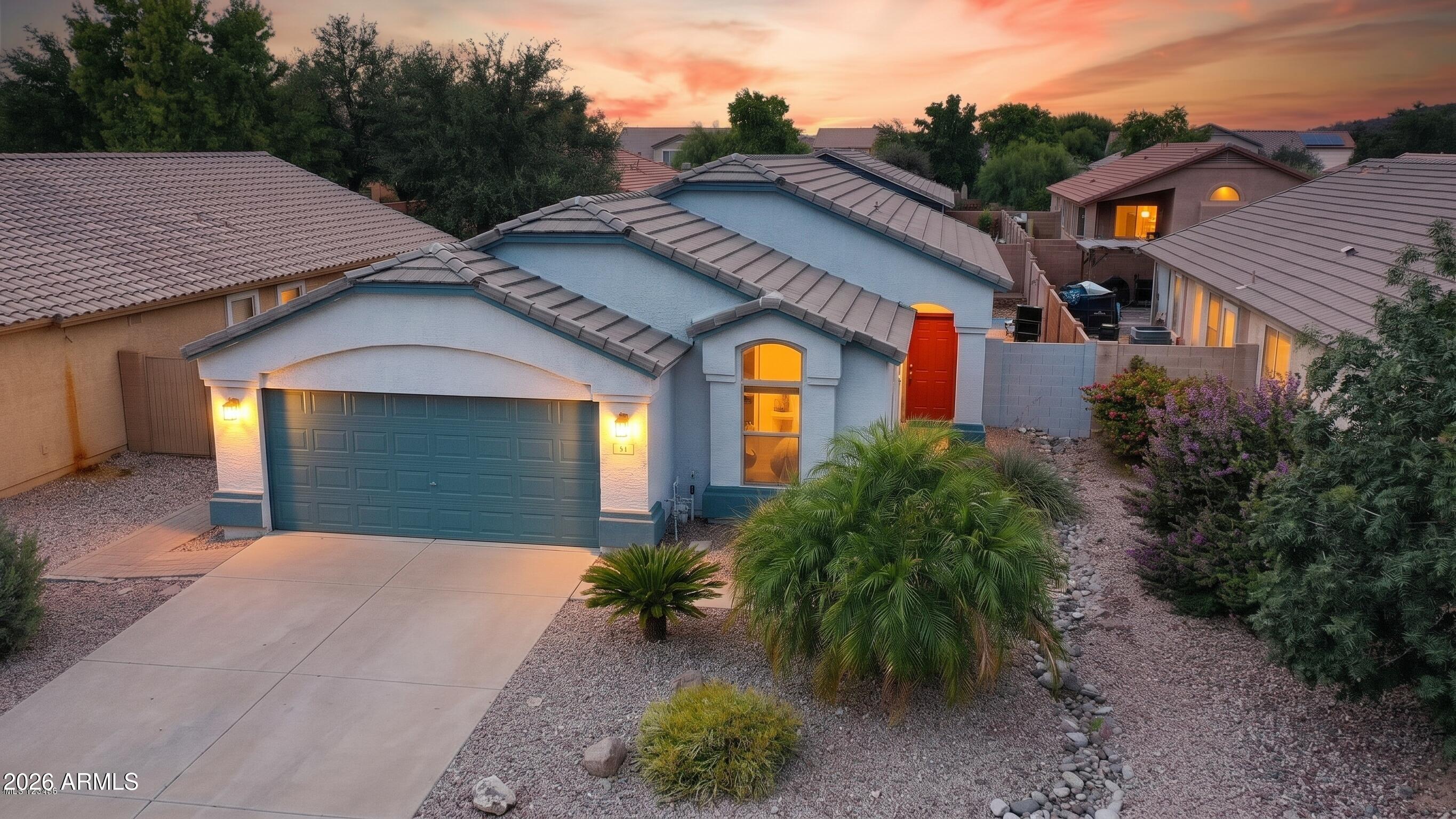 96 W DEXTER Way