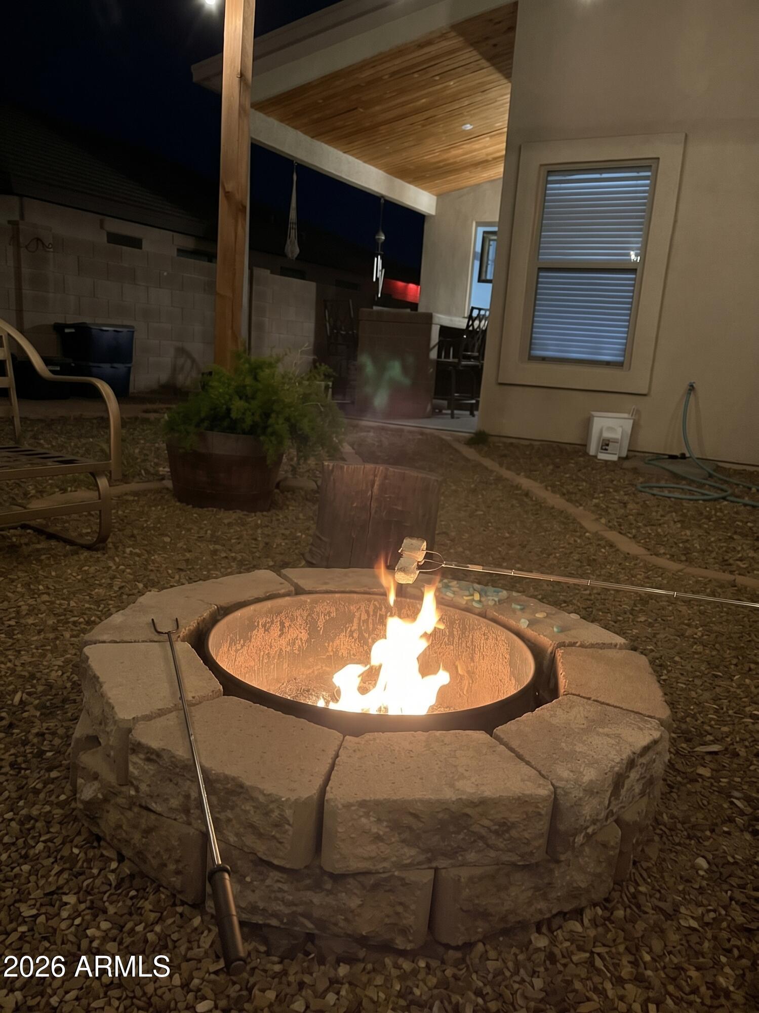 96 W DEXTER Way
