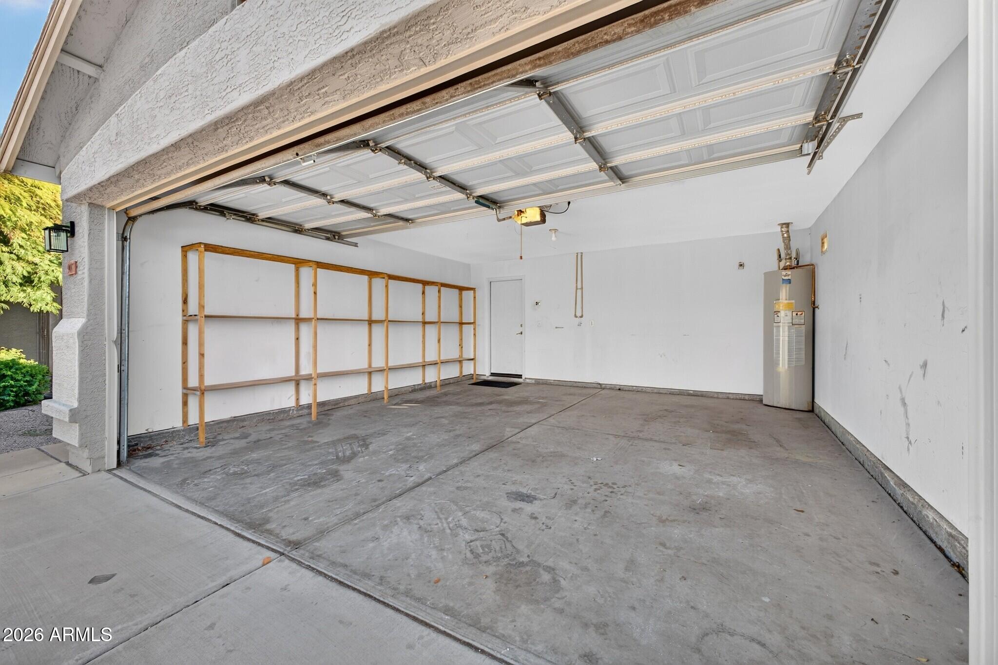 907 E COWBOY COVE Trail