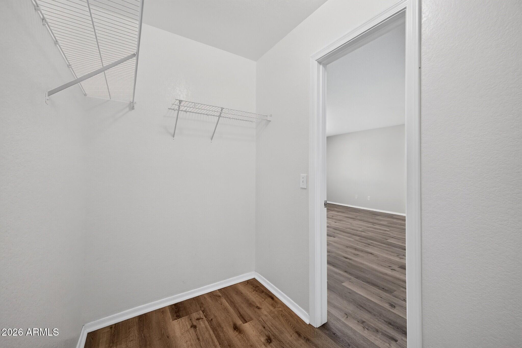 907 E COWBOY COVE Trail