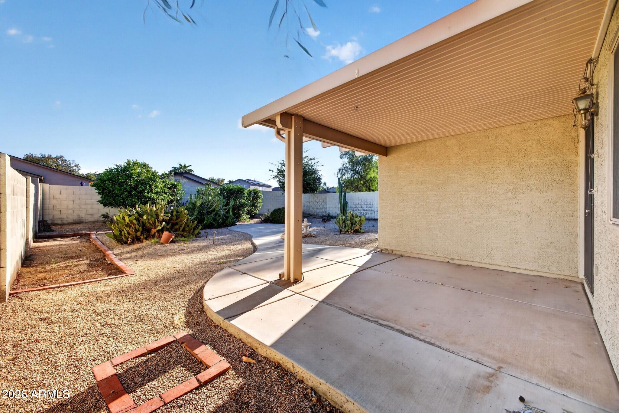 907 E COWBOY COVE Trail
