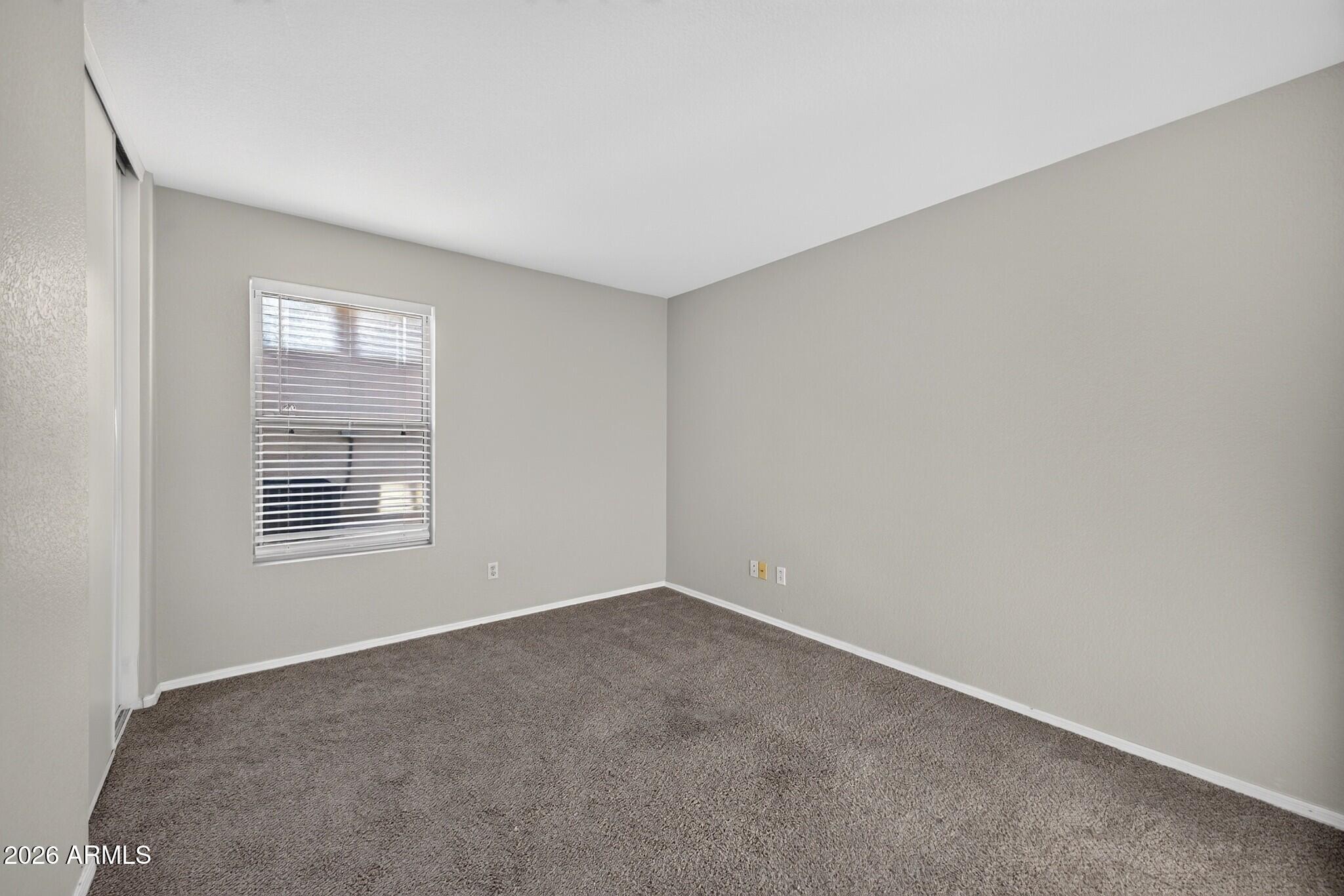 907 E COWBOY COVE Trail