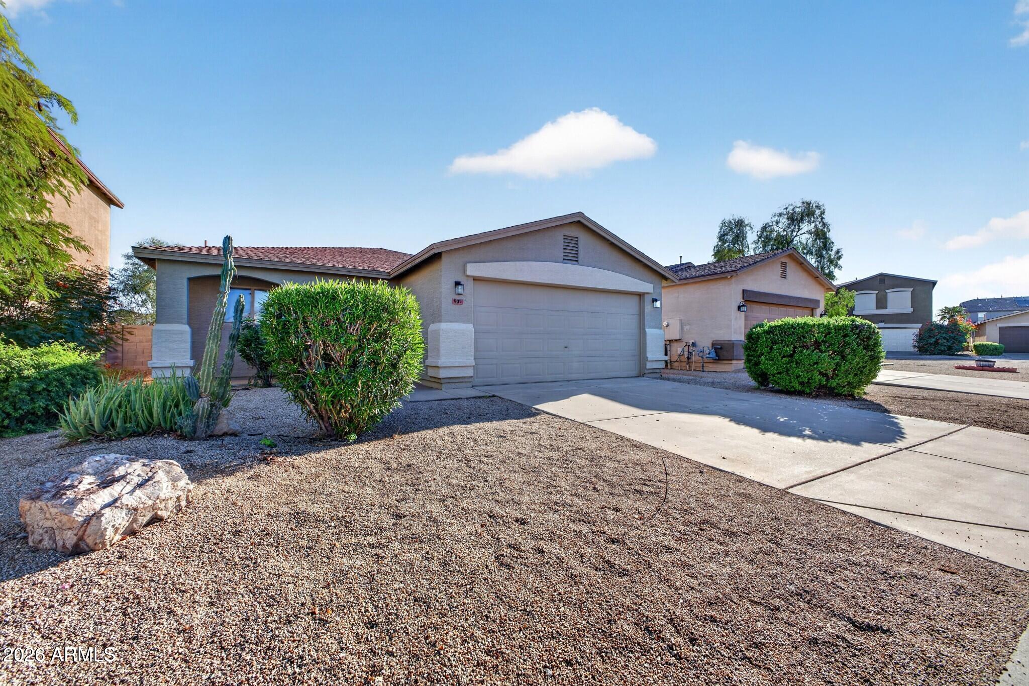 907 E COWBOY COVE Trail