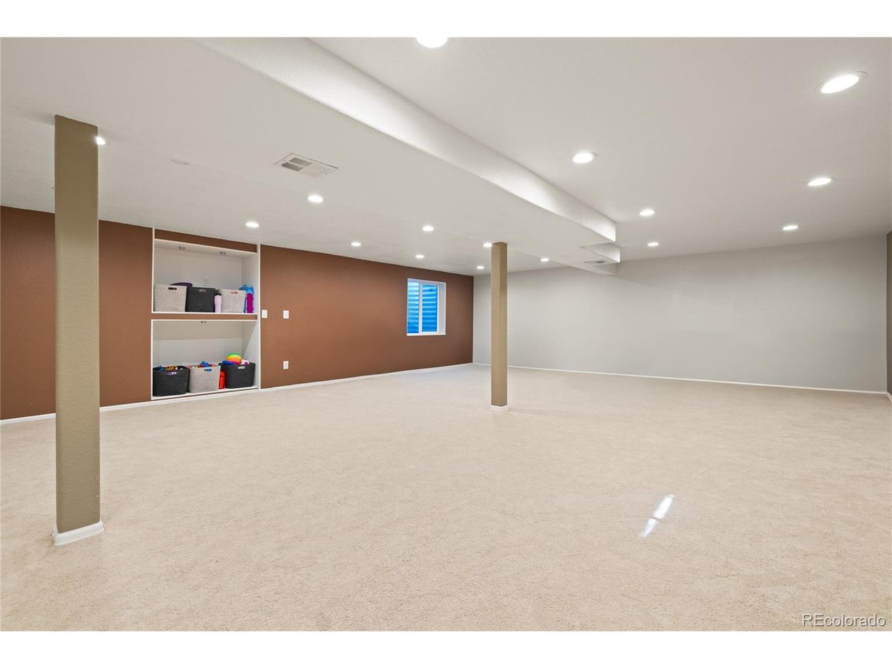 10579 W Warren Dr
