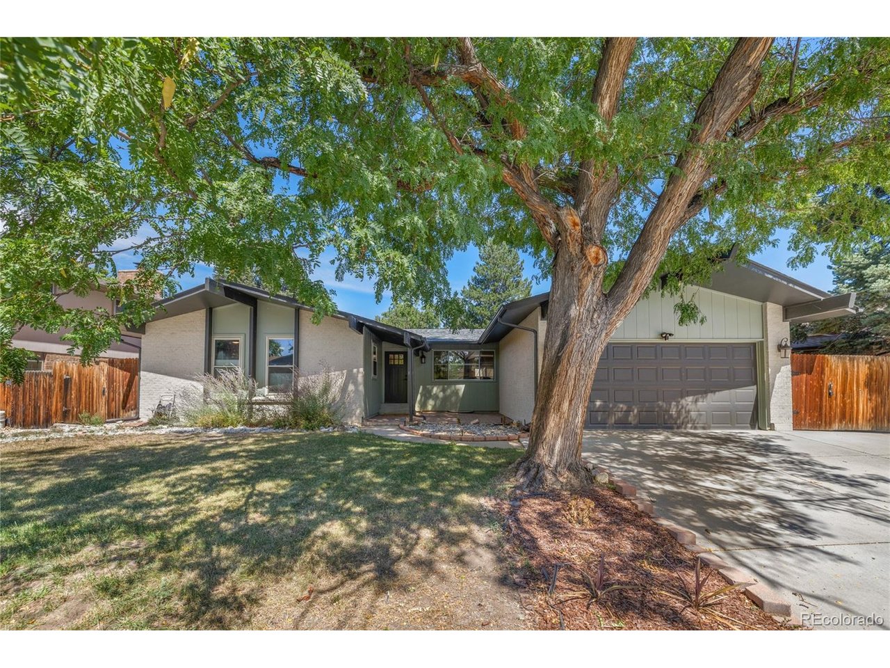 10579 W Warren Dr