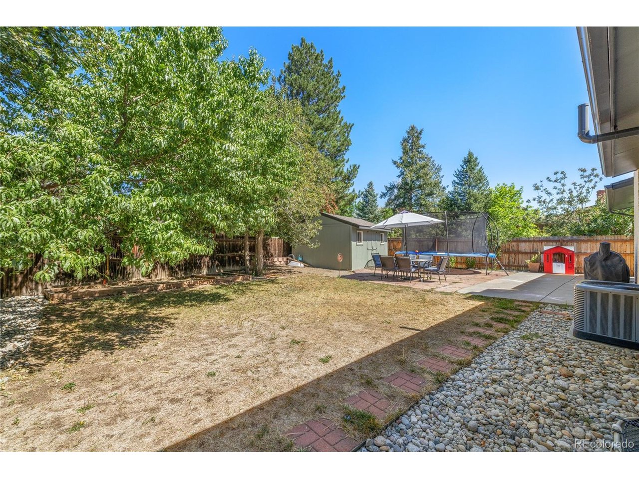 10579 W Warren Dr