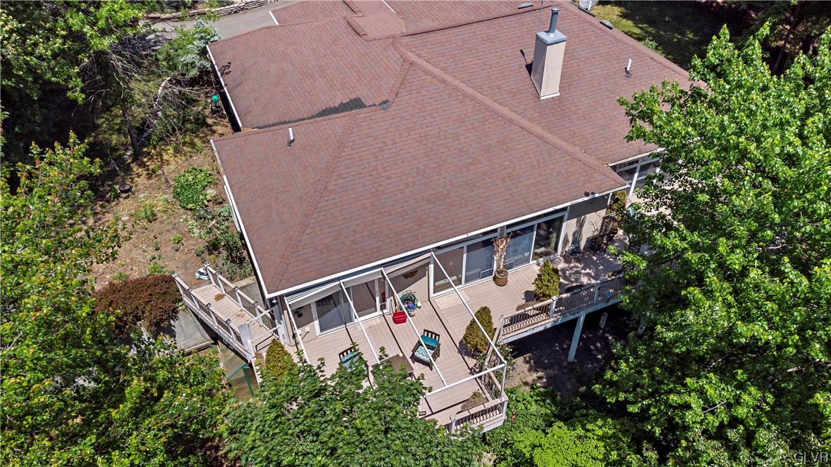 1035 Green Street