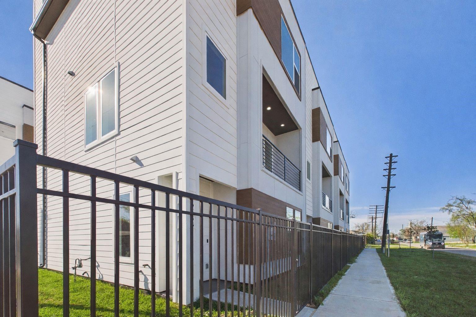 2415 Harrington Street