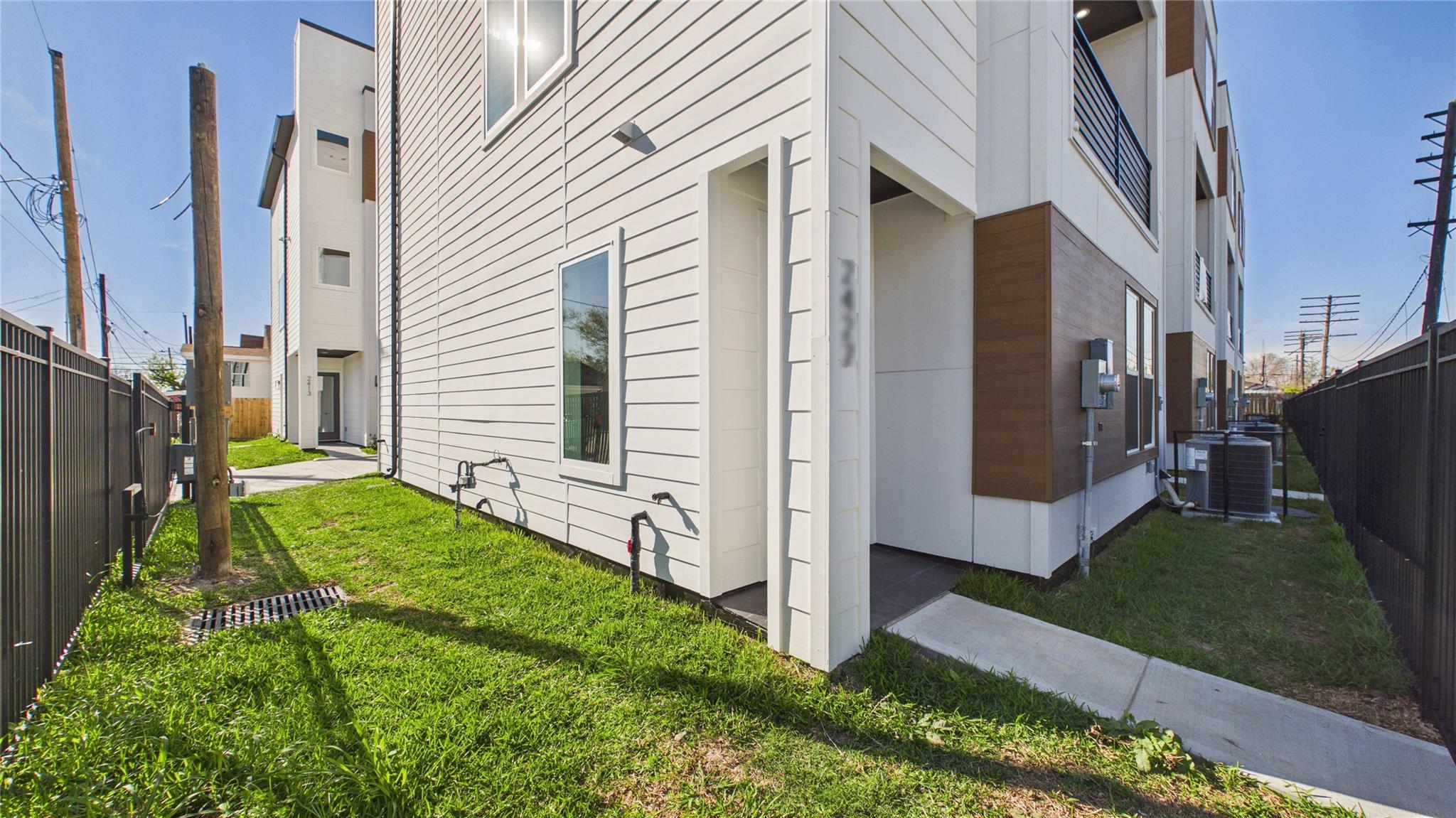 2415 Harrington Street