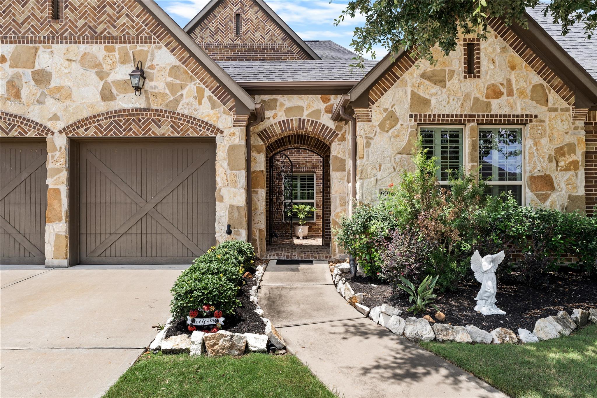 6918 Champion Trail
