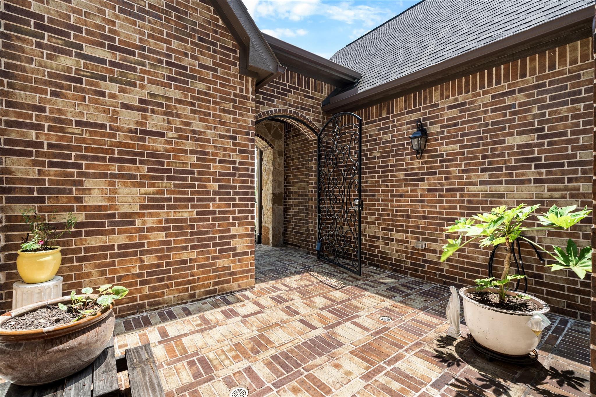 6918 Champion Trail