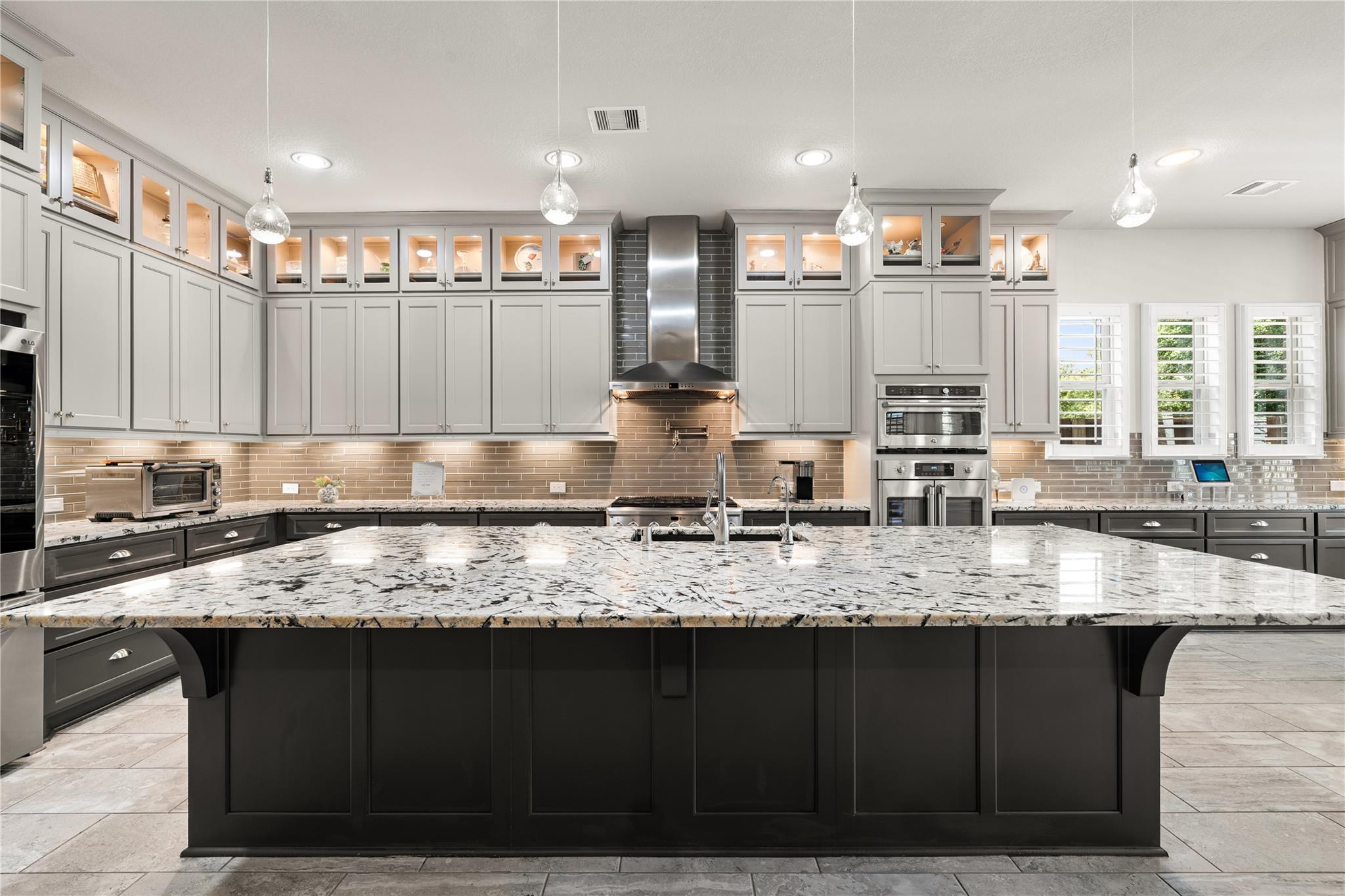 6918 Champion Trail