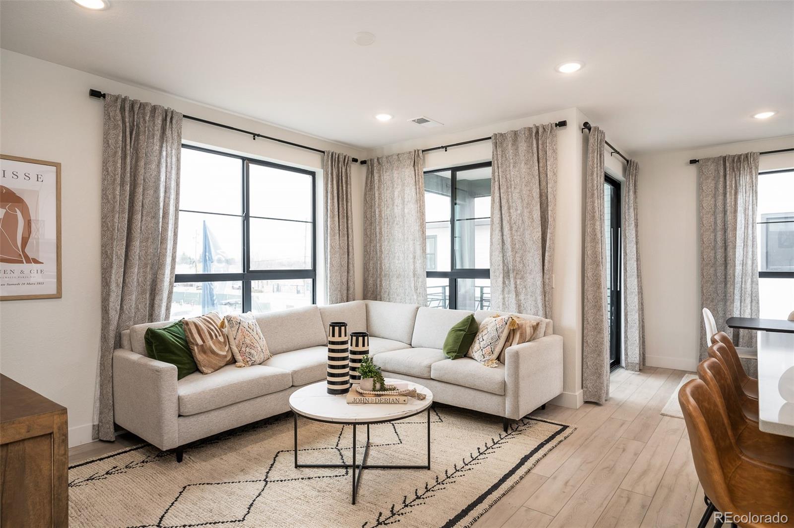 2046 S Holly Street Unit: 3
