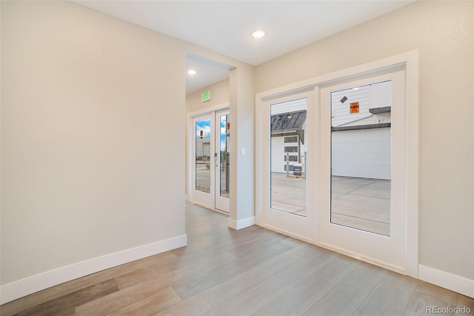 2046 S Holly Street Unit: 3