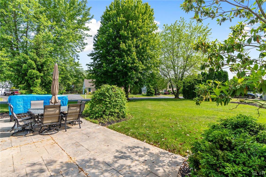 2525 River Rock Drive