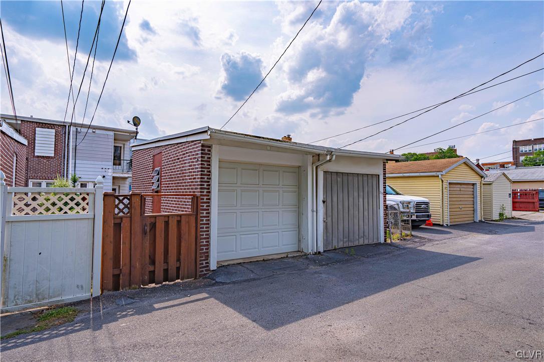 225 South 18th Street