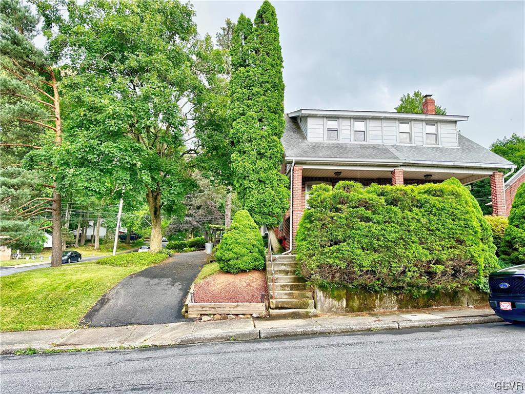 538 Leslie Street