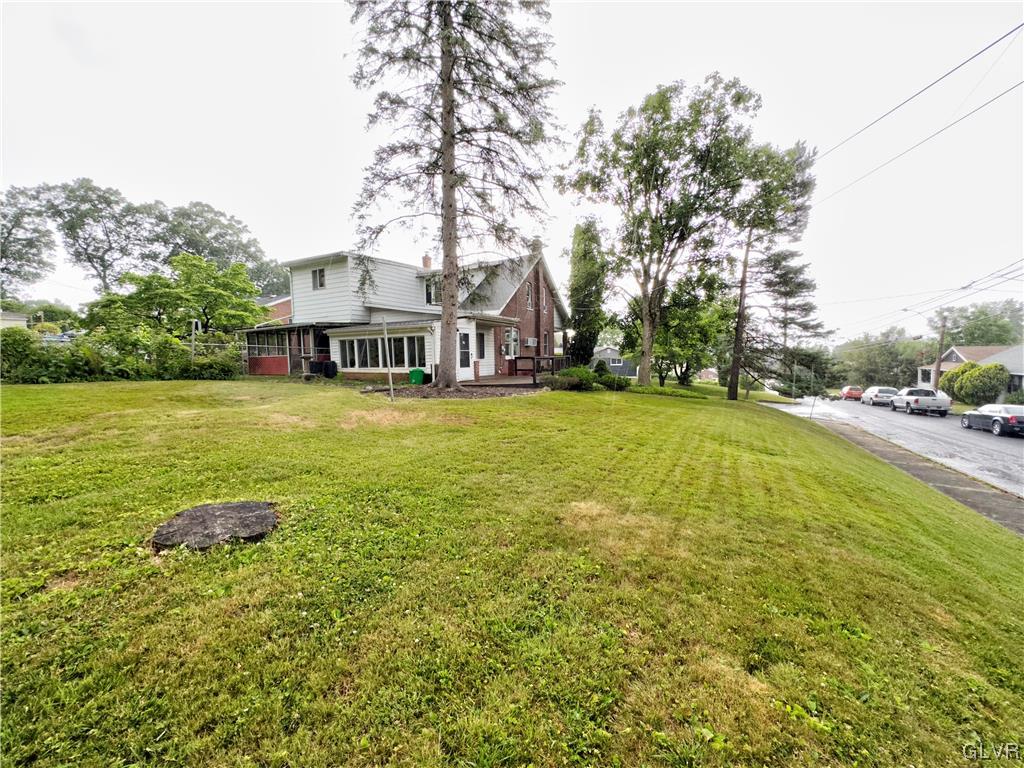 538 Leslie Street