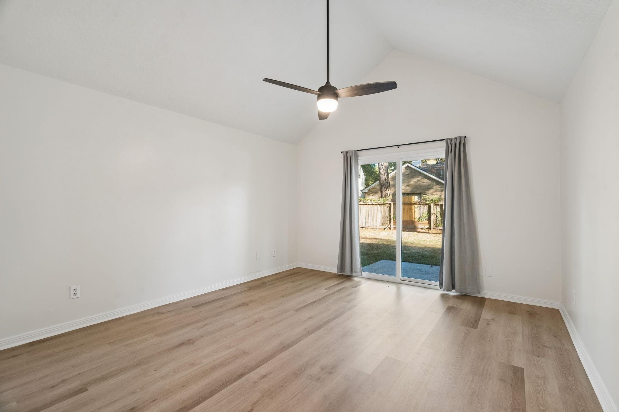 3515 Grove Oaks Drive