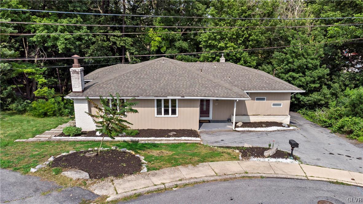 207 Delaware Lane