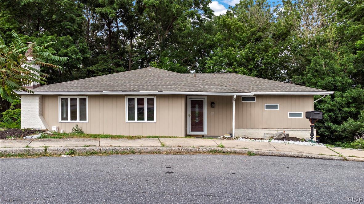 207 Delaware Lane