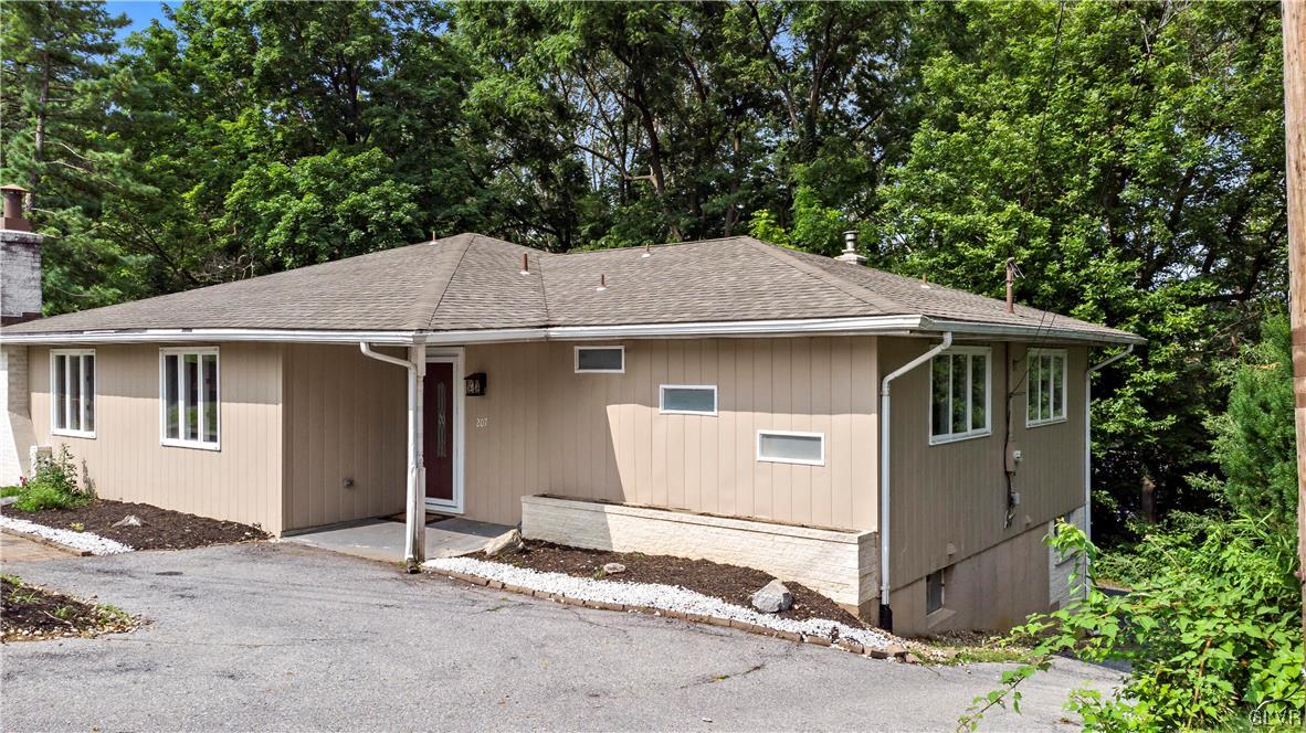 207 Delaware Lane