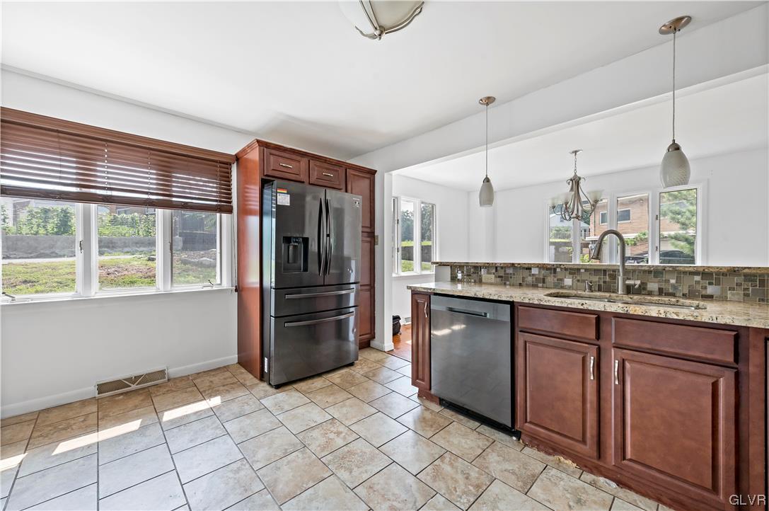 207 Delaware Lane