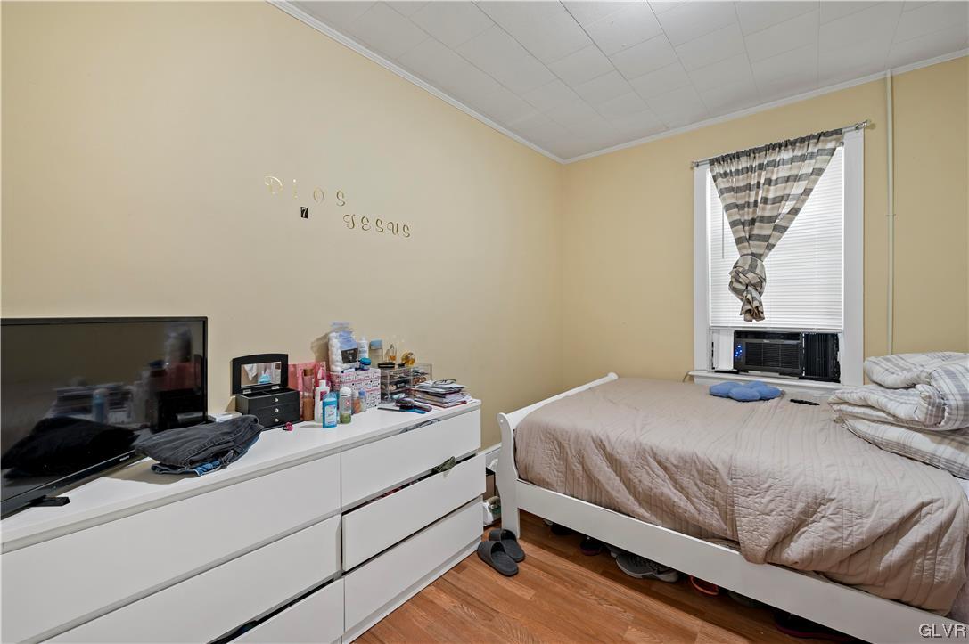 1450 East 6th Street