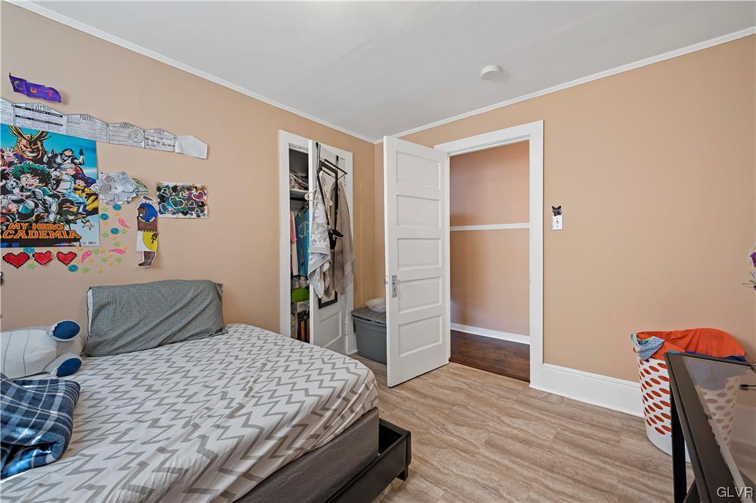 1450 East 6th Street