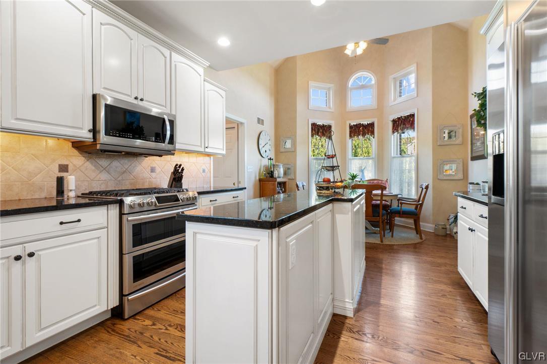 6504 Stationview West