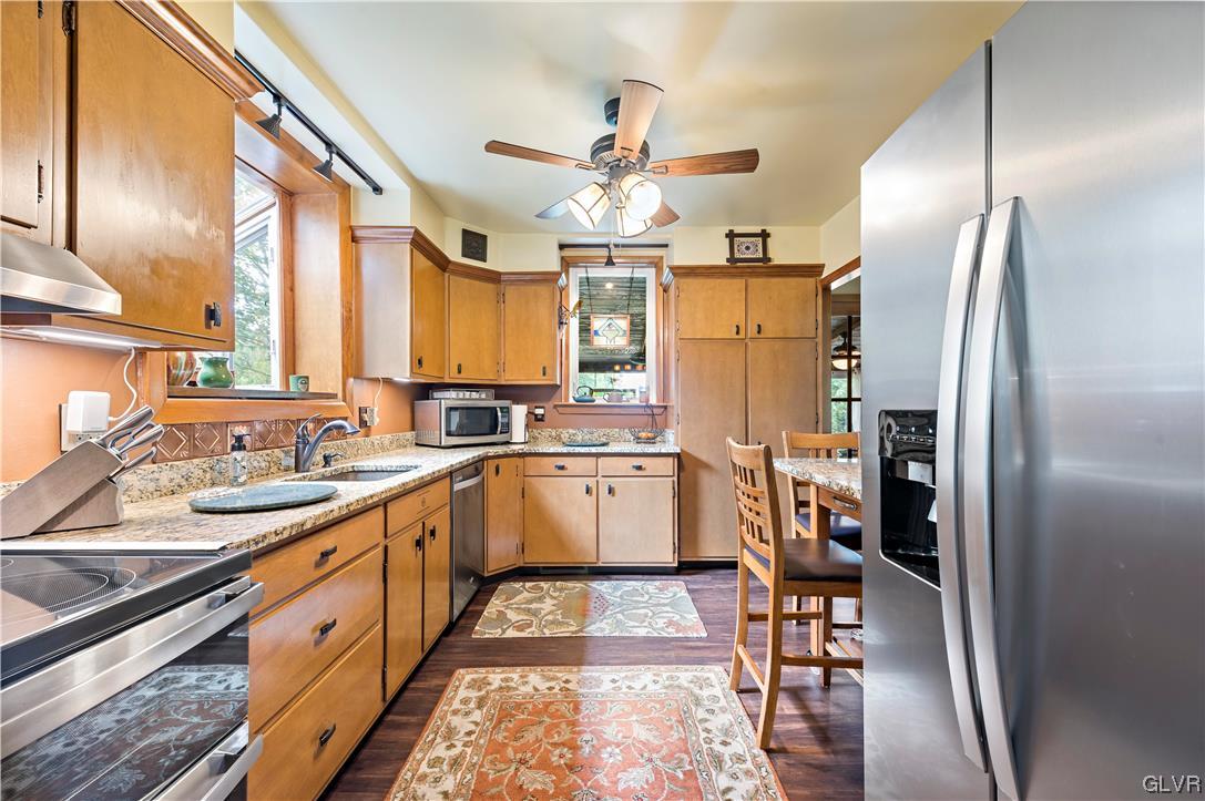 6175 Weaversville Road