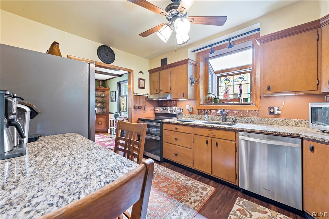 6175 Weaversville Road