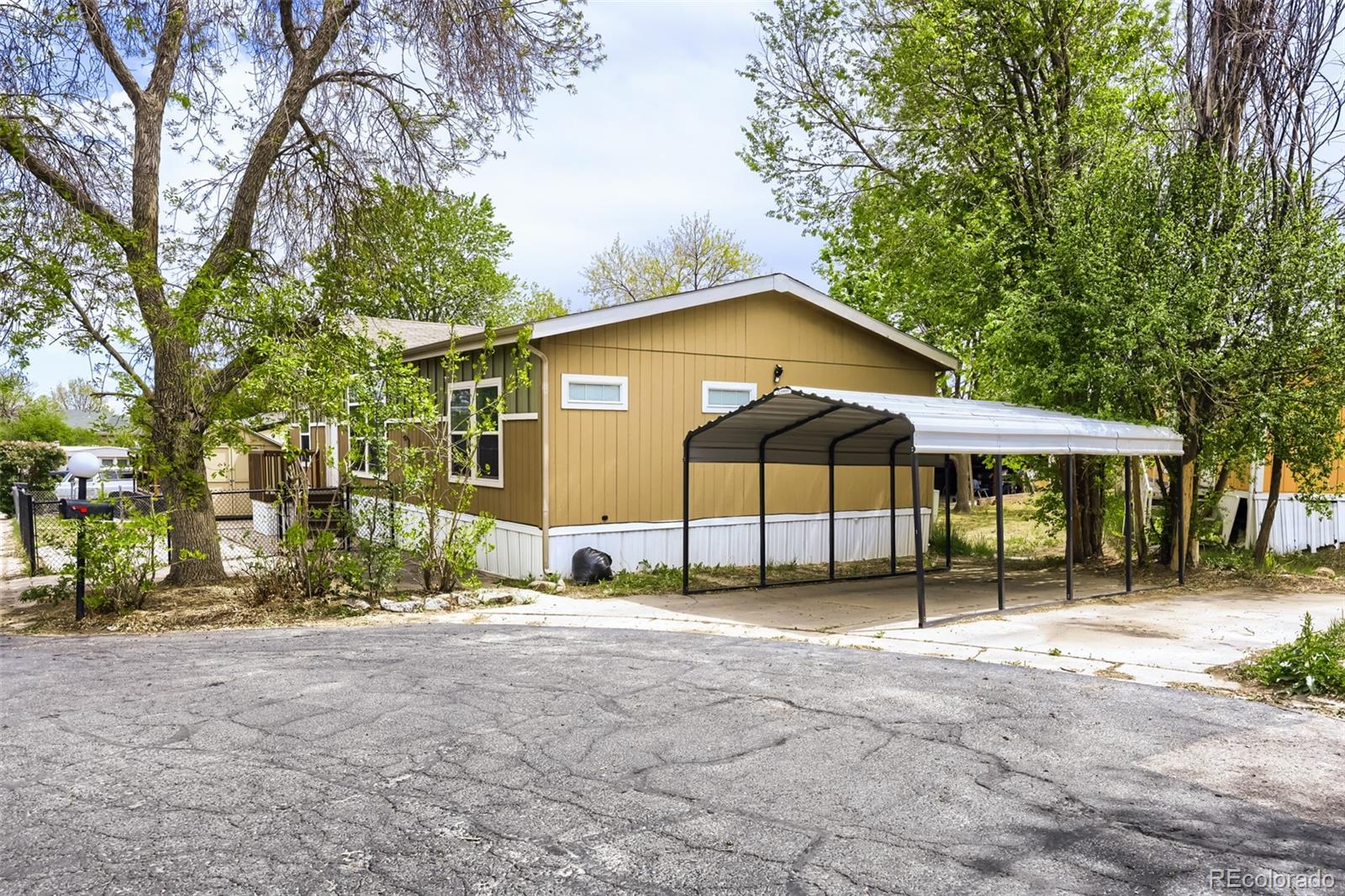 1500 W Thornton Parkway