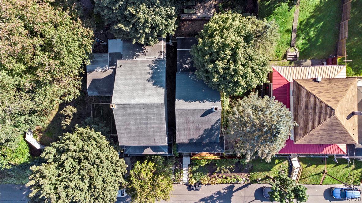 427 East Railroad Street