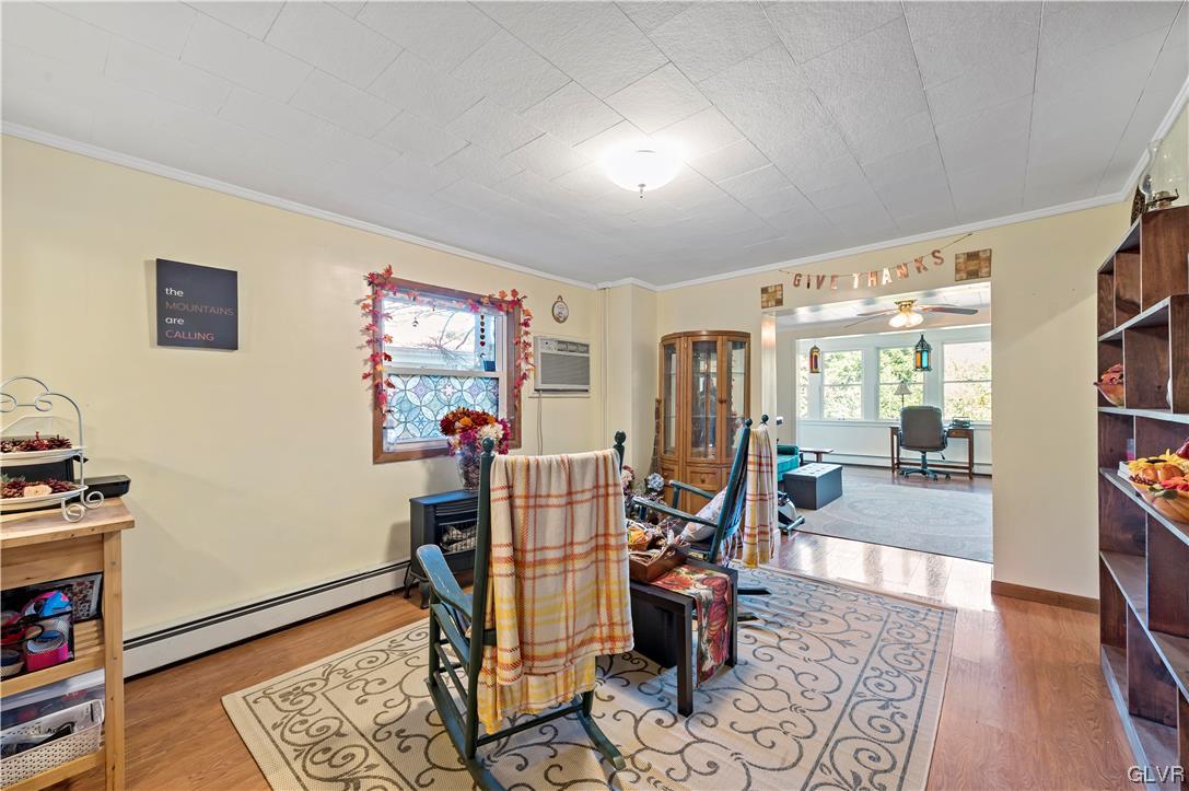 427 East Railroad Street