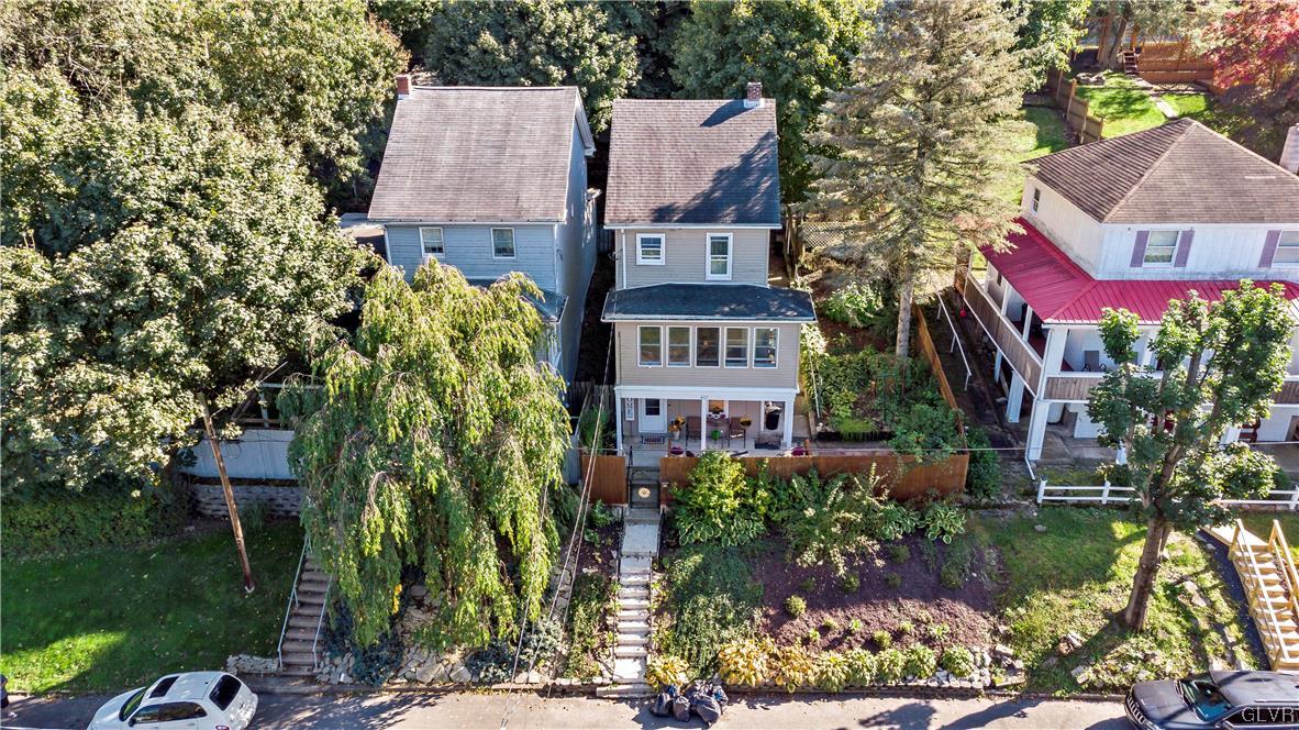 427 East Railroad Street