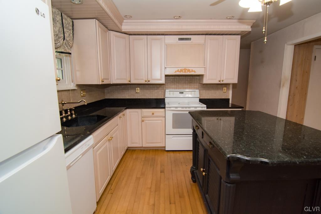 6464 Chestnut Hill Road