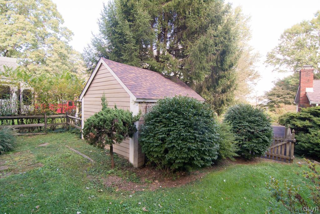 6464 Chestnut Hill Road