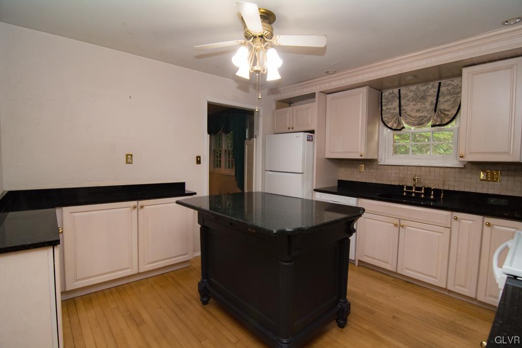 6464 Chestnut Hill Road