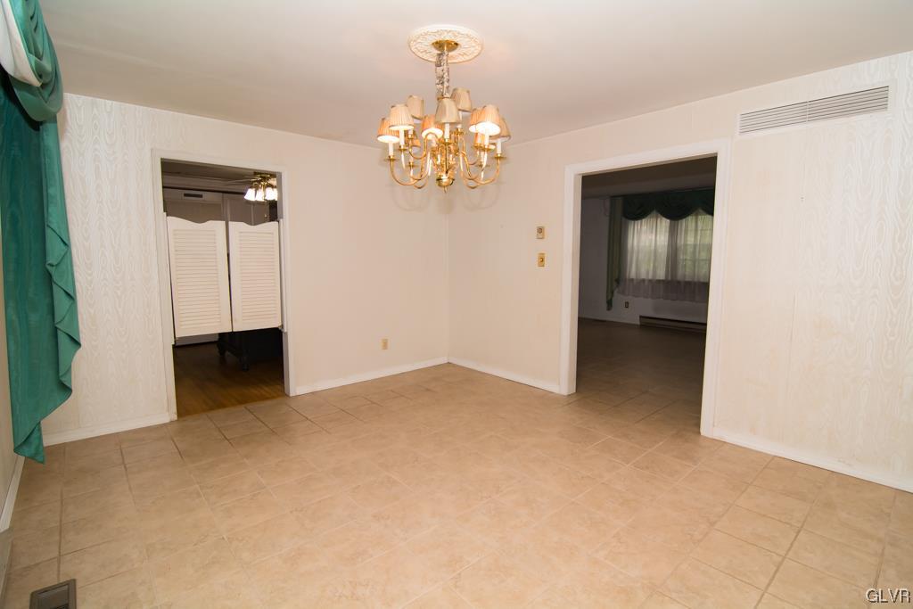 6464 Chestnut Hill Road