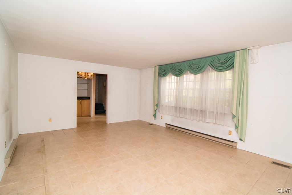 6464 Chestnut Hill Road