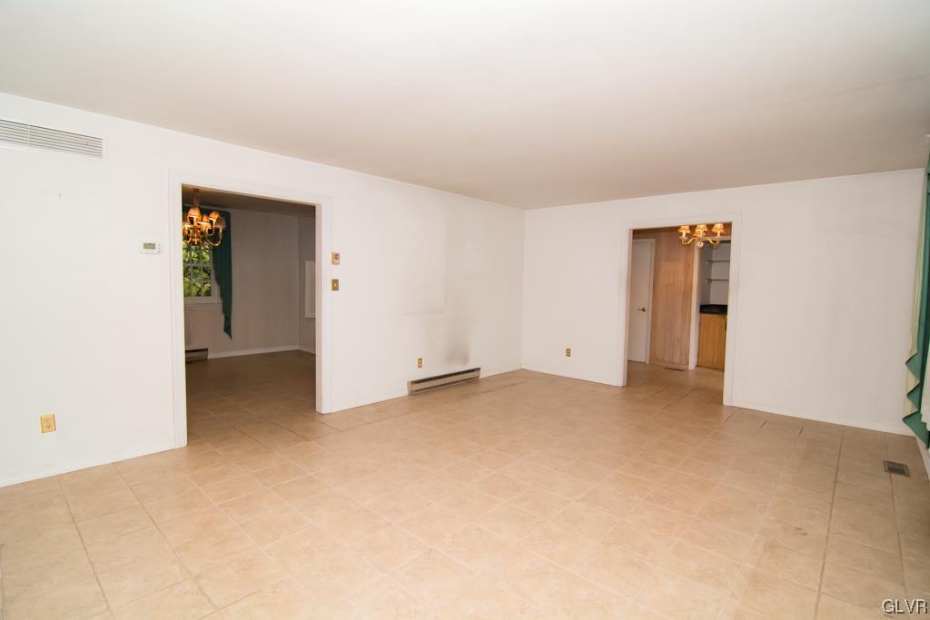 6464 Chestnut Hill Road