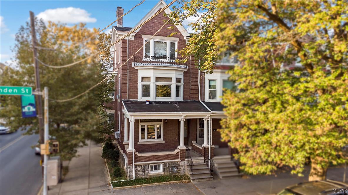 1653 West Linden Street