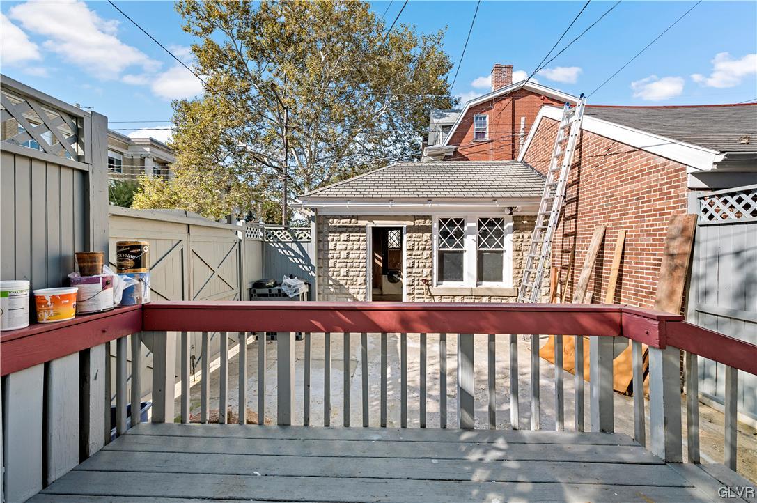 1653 West Linden Street