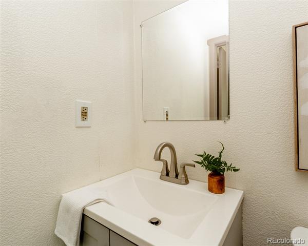1410 S Vaughn Circle