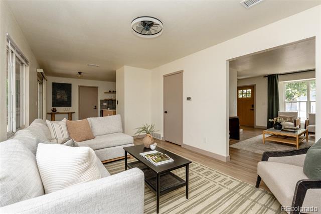 1410 S Vaughn Circle