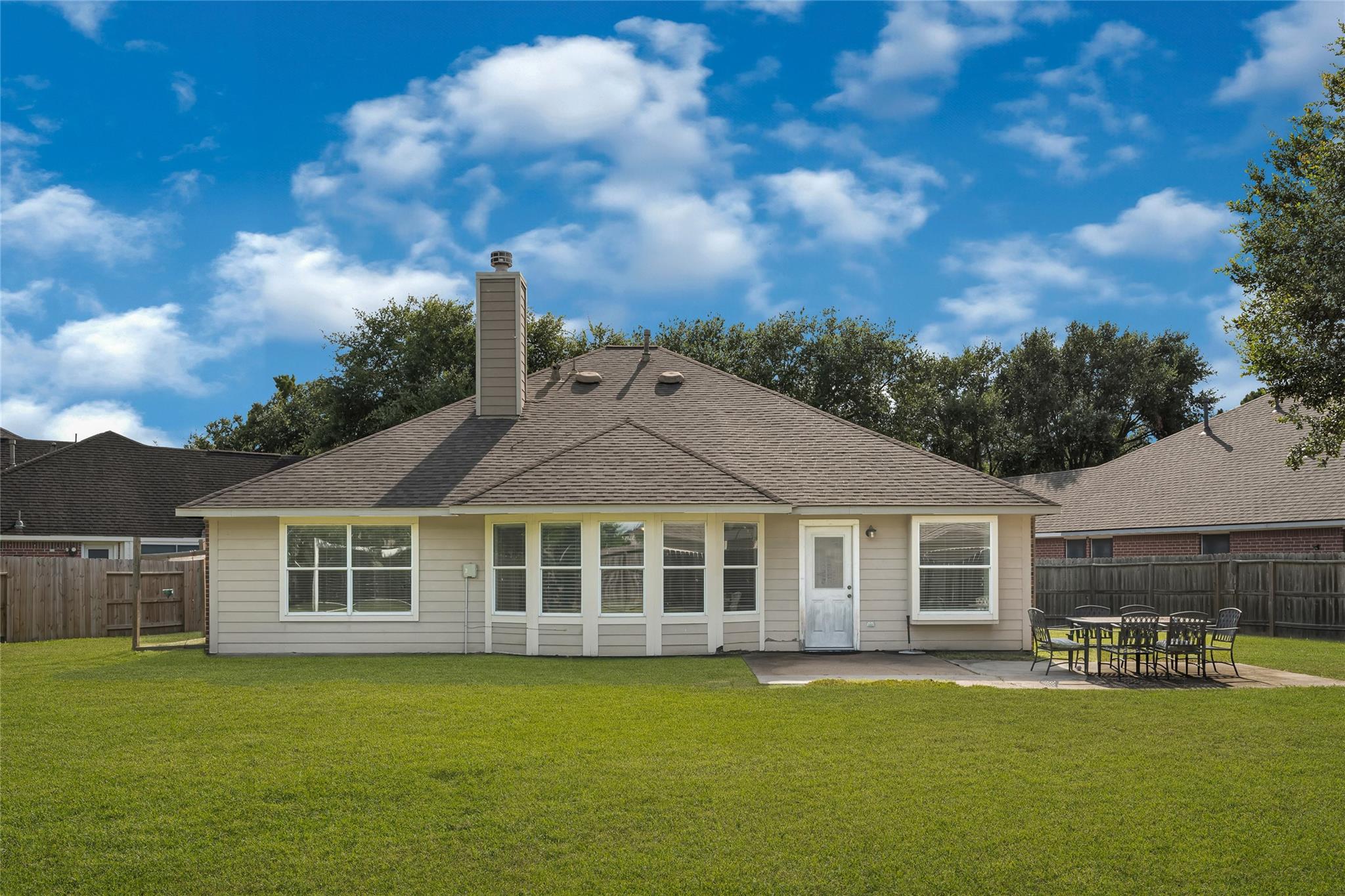 7102 Hollow Field Lane
