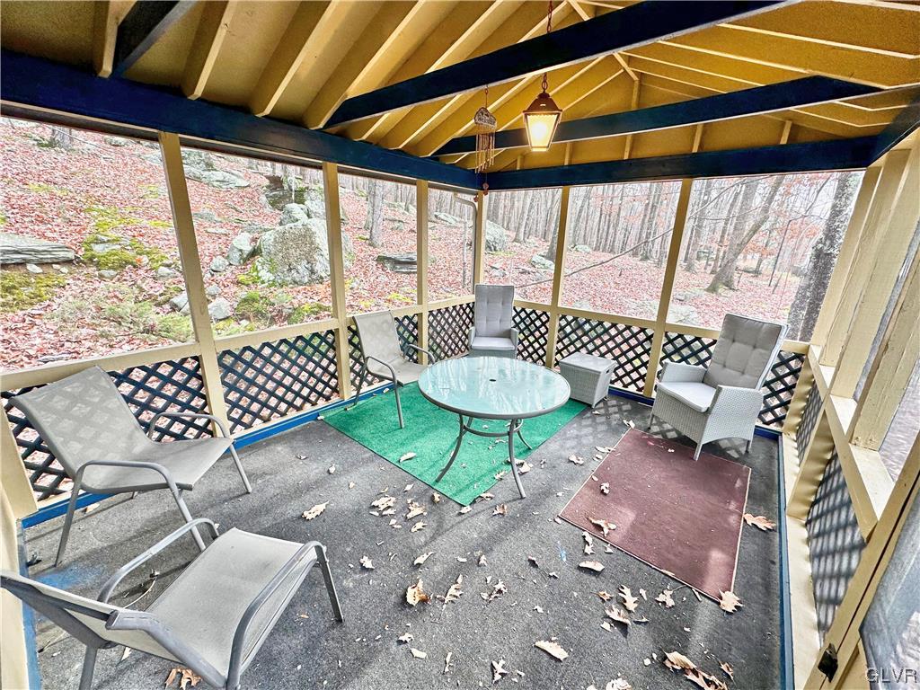 6467 Decker Road